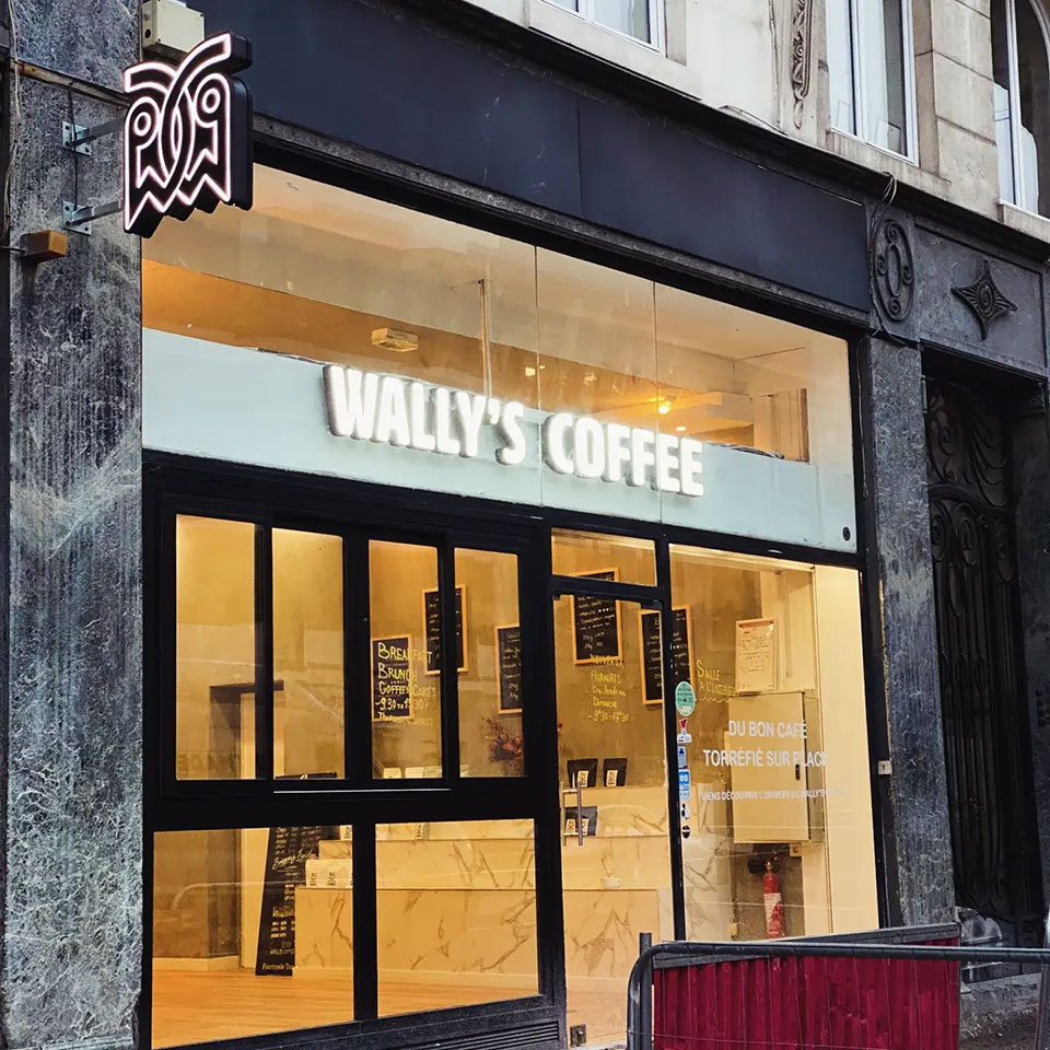 Enseignes drapeaux - Wally's Coffee
