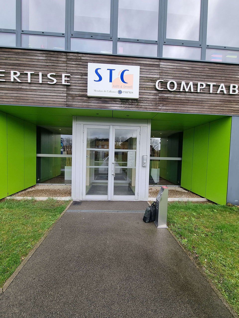 Enseignes lumineuses - STC Comptables