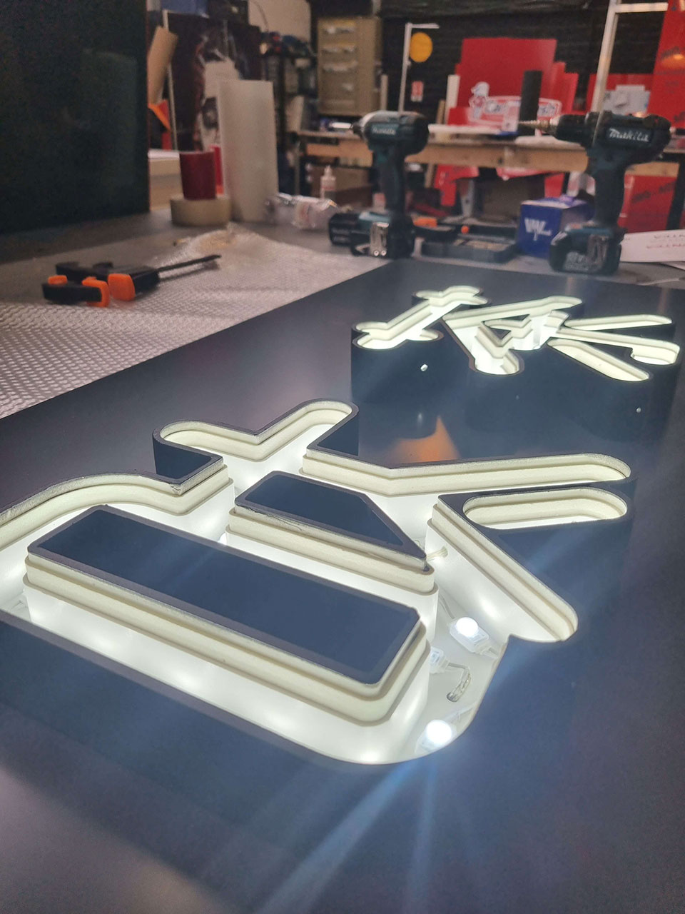 Enseignes lumineuses - 