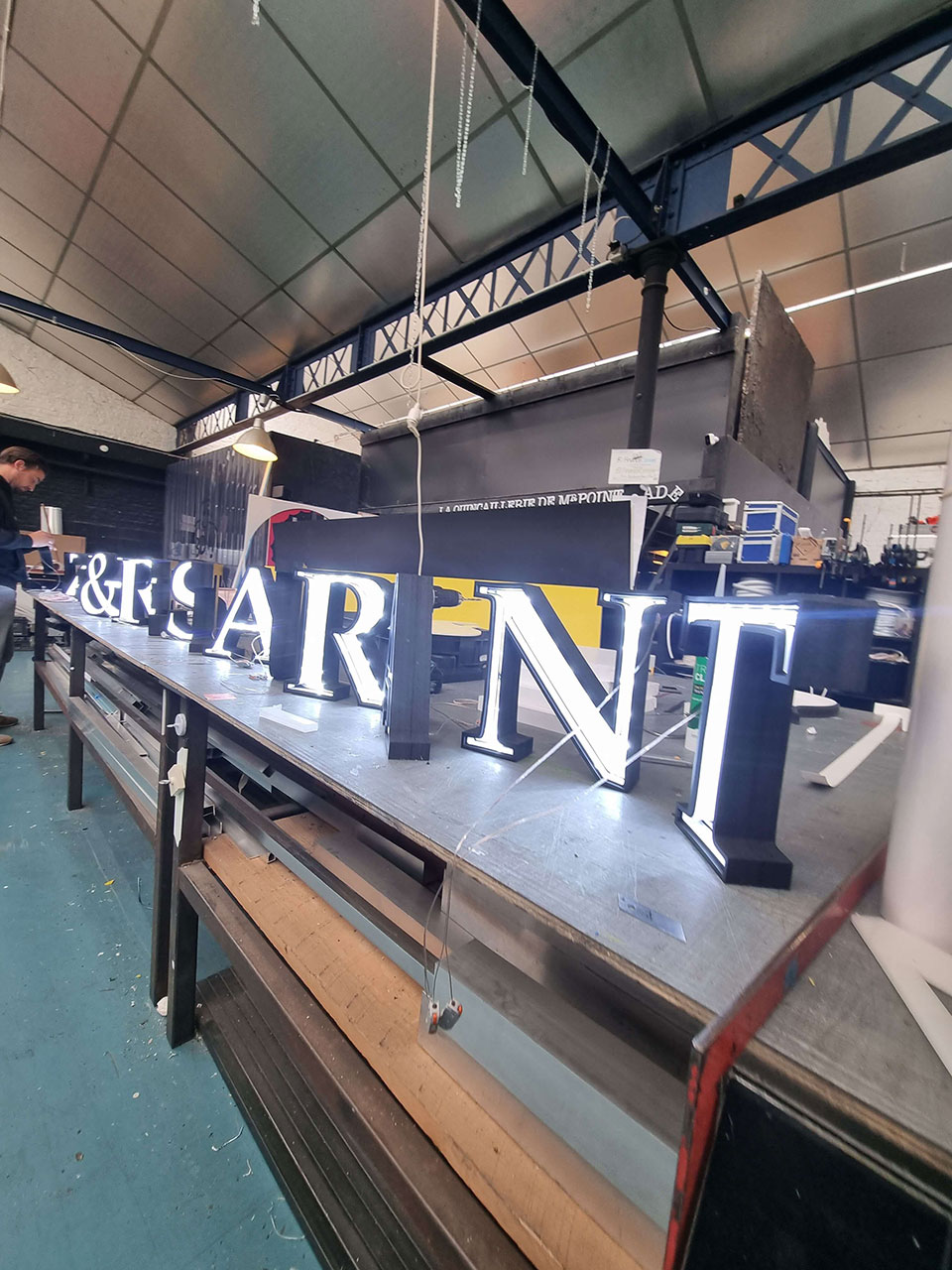 Enseignes lumineuses - 