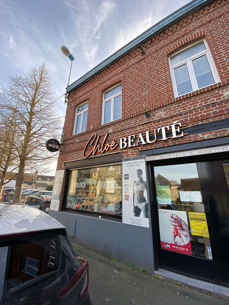 Enseignes lumineuses - Chloé beauté