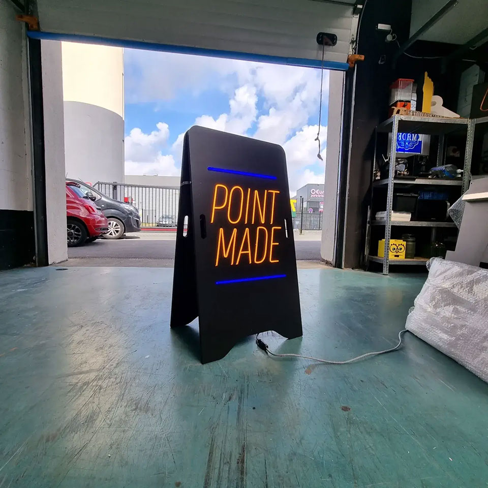 Néons - Point Made