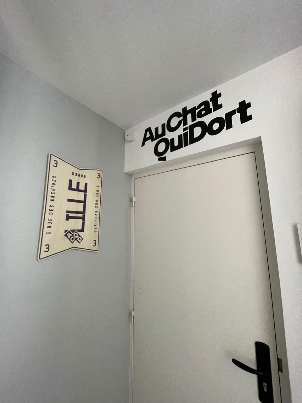 Signalétiques - Au chat qui dort